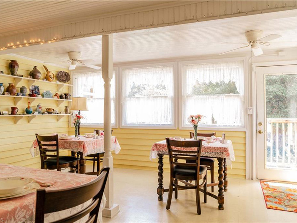 sunny breakfast room